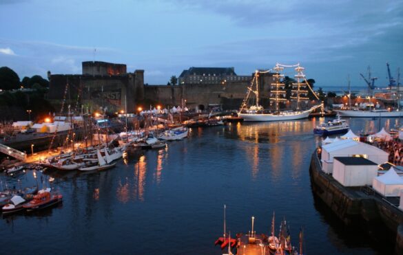 alt="arsenal de Brest bastion de la mer"